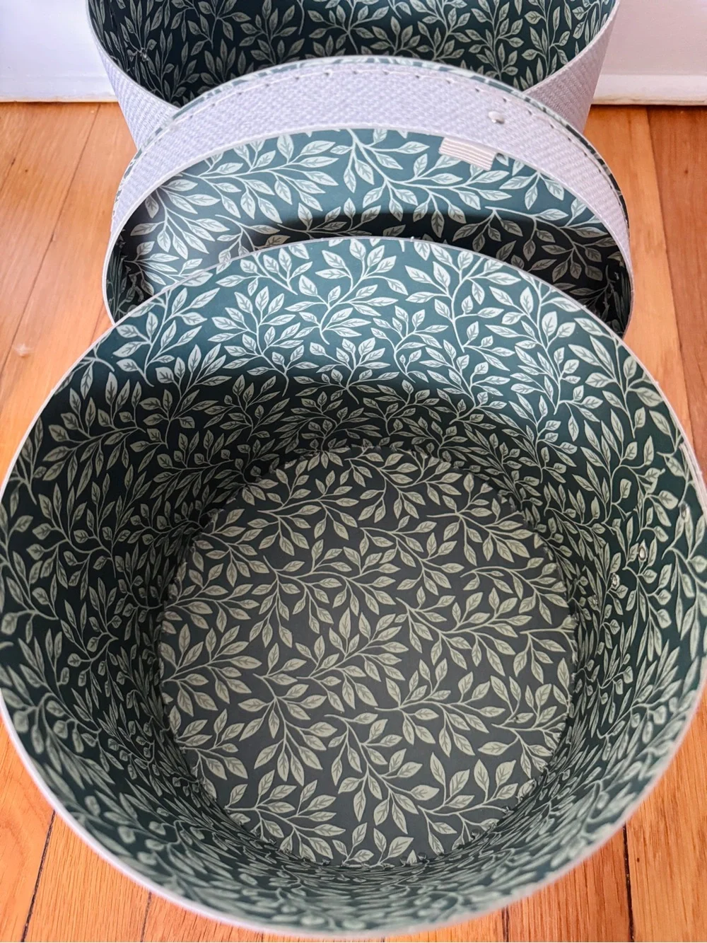 Round storage boxes, set of 2